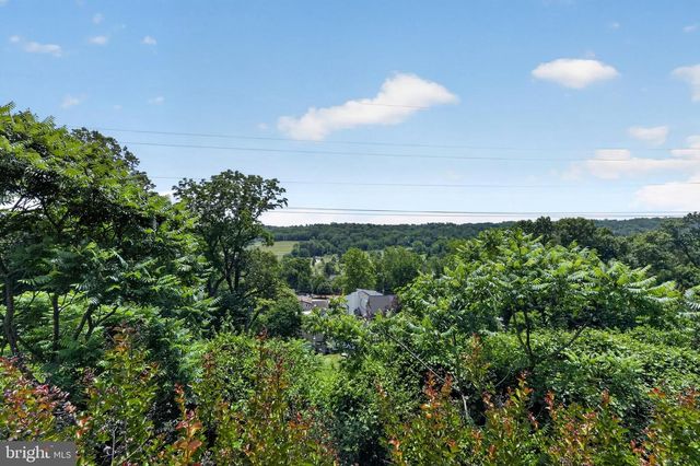147 TIMOTHY CIR, Wayne, PA 19087