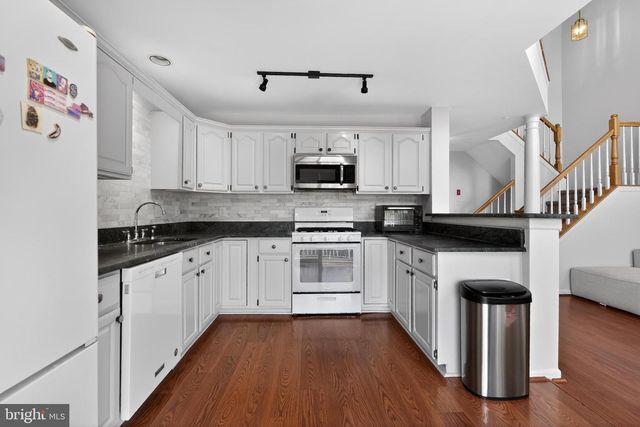 147 TIMOTHY CIR, Wayne, PA 19087