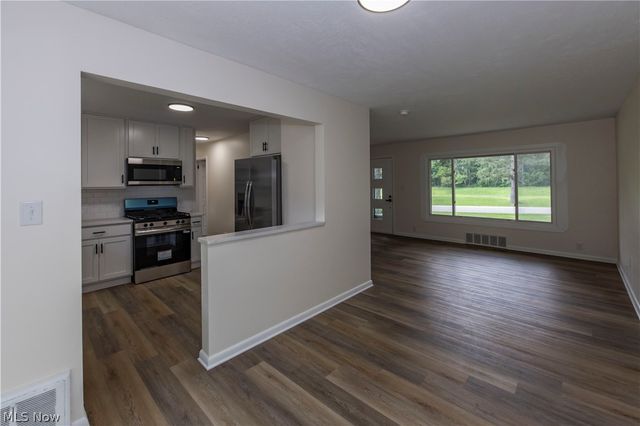 2024 Marhofer Avenue, Stow, OH 44224