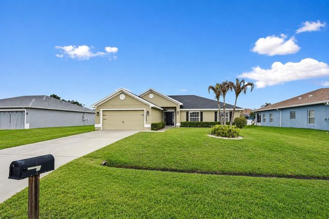 449 SW Exmore Avenue, Port St. Lucie, FL 34983