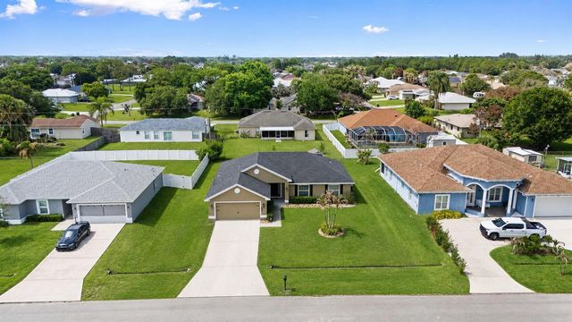 449 SW Exmore Avenue, Port St. Lucie, FL 34983