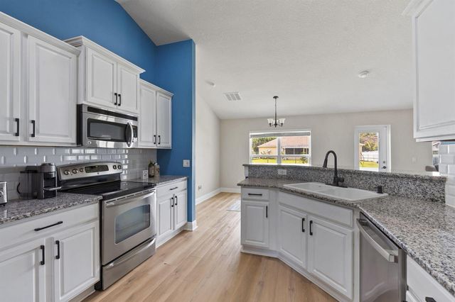 449 SW Exmore Avenue, Port St. Lucie, FL 34983