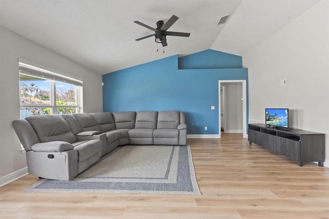 449 SW Exmore Avenue, Port St. Lucie, FL 34983
