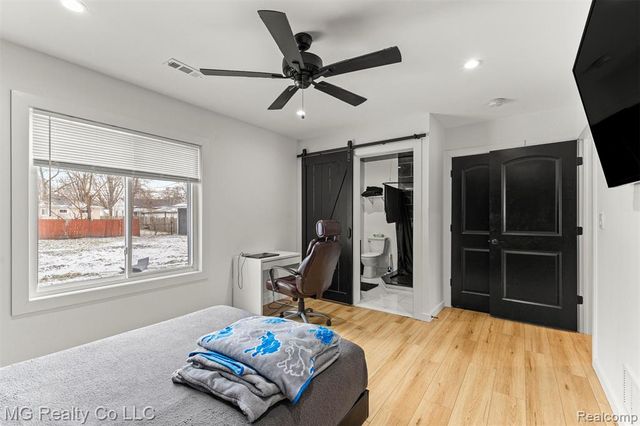 25511 Dartmouth Street, Dearborn Heights, MI 48125