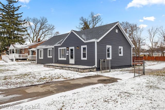 25511 Dartmouth Street, Dearborn Heights, MI 48125