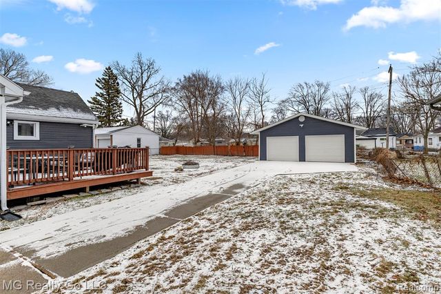 25511 Dartmouth Street, Dearborn Heights, MI 48125