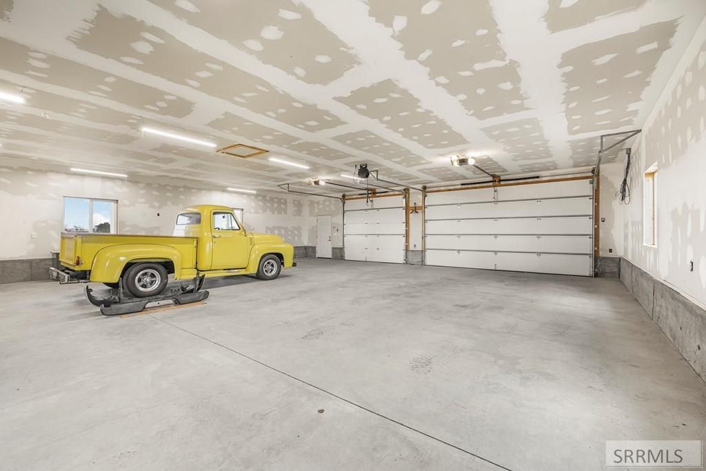 Image 4 of property listing at 645 S 5500 W, Rexburg, ID 83440