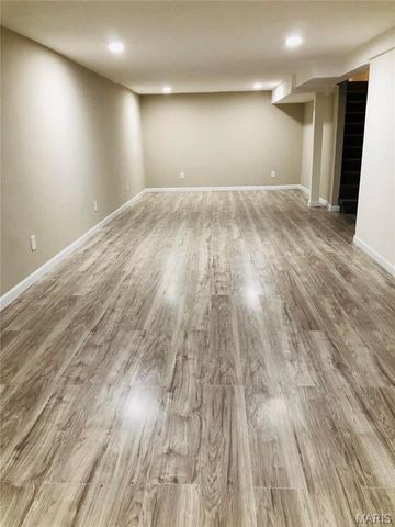 5325 Brooktop Court, Mehlville, MO 63128