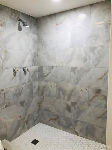 5325 Brooktop Court, Mehlville, MO 63128
