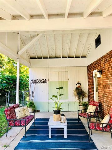 5325 Brooktop Court, Mehlville, MO 63128