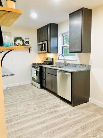 5325 Brooktop Court, Mehlville, MO 63128