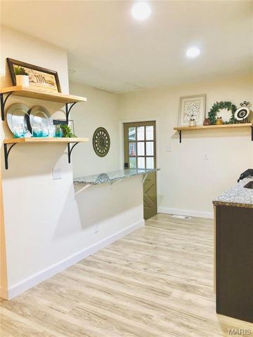 5325 Brooktop Court, Mehlville, MO 63128