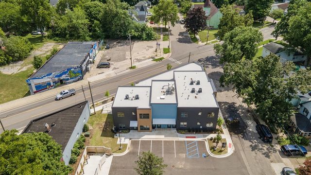 612 Southworth Terrace, Kalamazoo, MI 49048