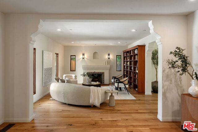 728 25th Street, Santa Monica, CA 90402