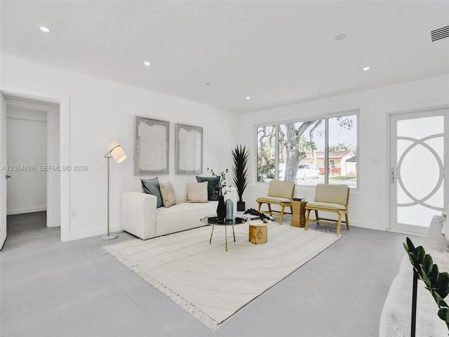 2380 NE 184th Ter, North Miami Beach, FL 33160