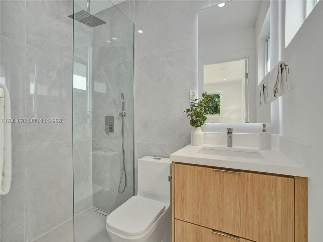 2380 NE 184th Ter, North Miami Beach, FL 33160