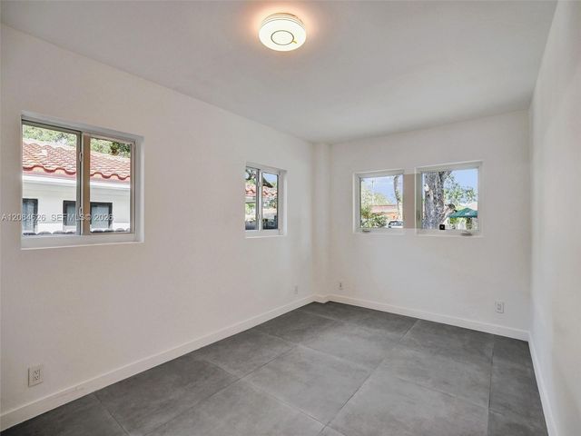 2380 NE 184th Ter, North Miami Beach, FL 33160