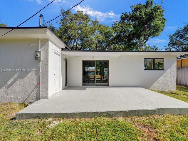 2380 NE 184th Ter, North Miami Beach, FL 33160
