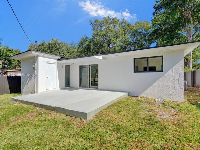 2380 NE 184th Ter, North Miami Beach, FL 33160