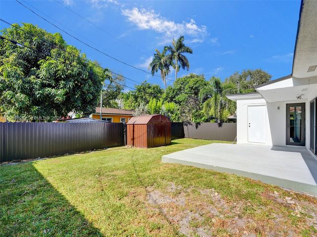 2380 NE 184th Ter, North Miami Beach, FL 33160