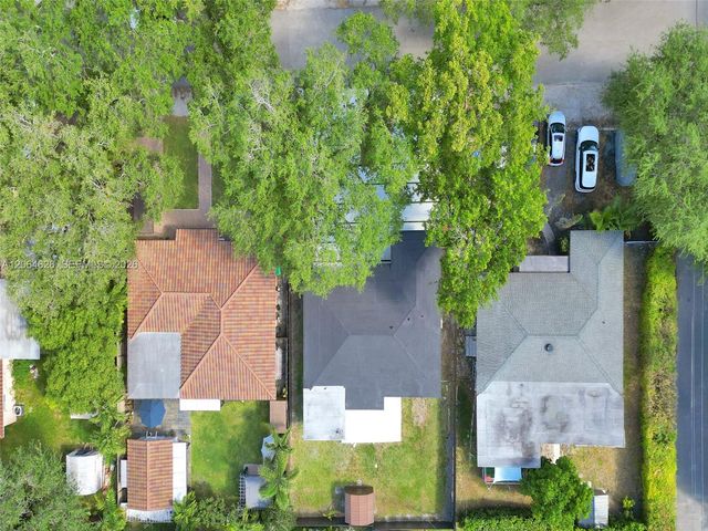 2380 NE 184th Ter, North Miami Beach, FL 33160