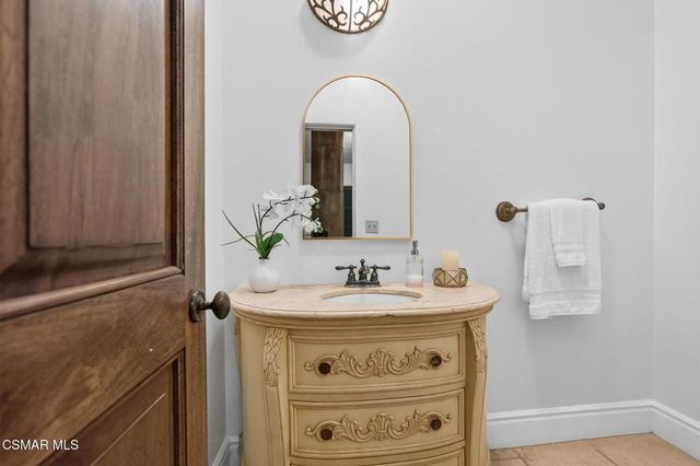 1560 Goodenough Road, Fillmore, CA 93015