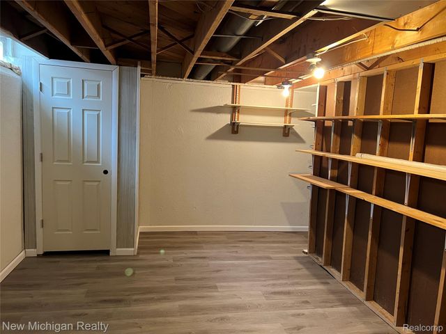 32403 LANCASTER Drive, Warren, MI 48088