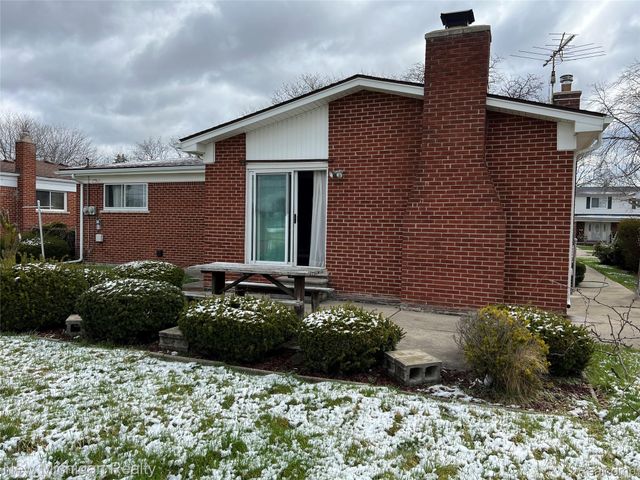 32403 LANCASTER Drive, Warren, MI 48088