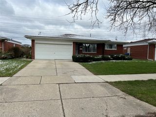 32403 LANCASTER Drive, Warren, MI 48088
