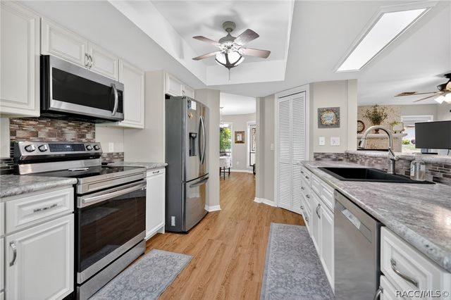 1766 N Ensign Point, Crystal River, FL 34429