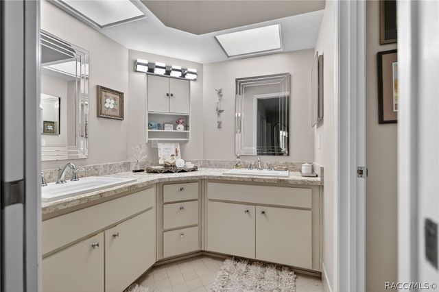 1766 N Ensign Point, Crystal River, FL 34429