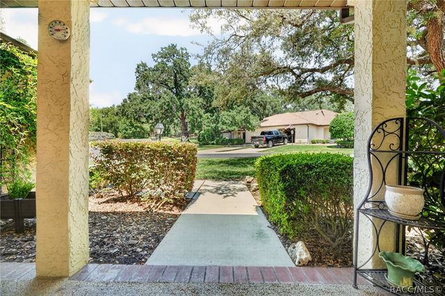 1766 N Ensign Point, Crystal River, FL 34429