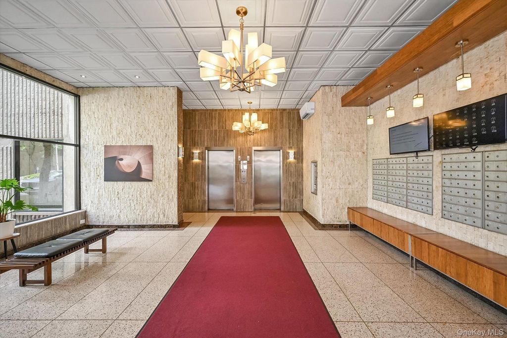 15038 Union Turnpike 8C, Flushing, NY 11367 — photo 2