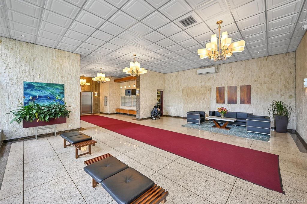 15038 Union Turnpike 8C, Flushing, NY 11367 — photo 4
