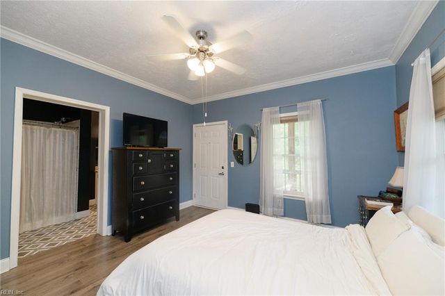 2920 Frying Pan Farm LN, Hayes, VA 23072