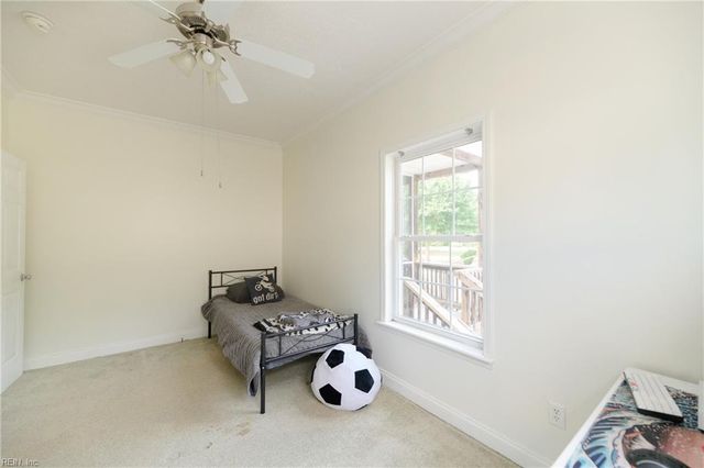 2920 Frying Pan Farm LN, Hayes, VA 23072