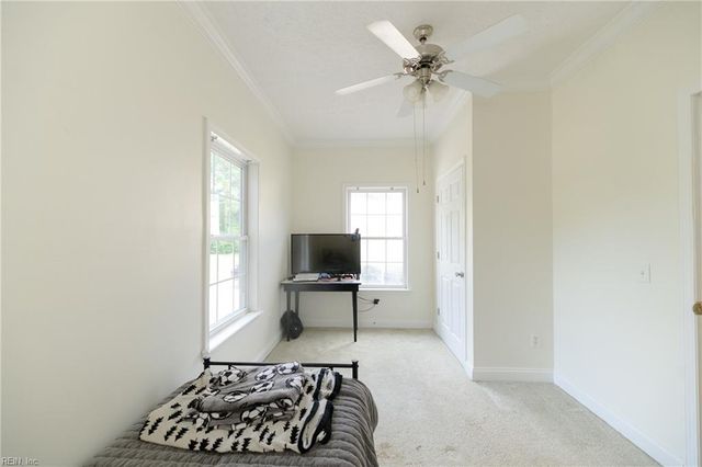 2920 Frying Pan Farm LN, Hayes, VA 23072