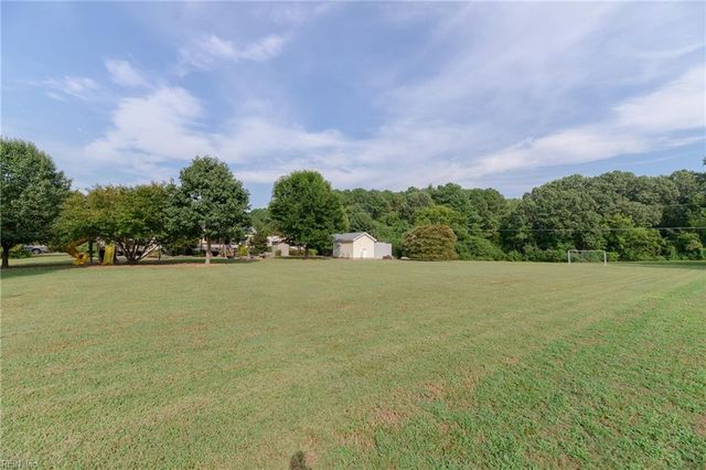 2920 Frying Pan Farm LN, Hayes, VA 23072