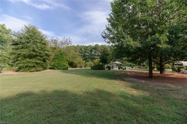 2920 Frying Pan Farm LN, Hayes, VA 23072