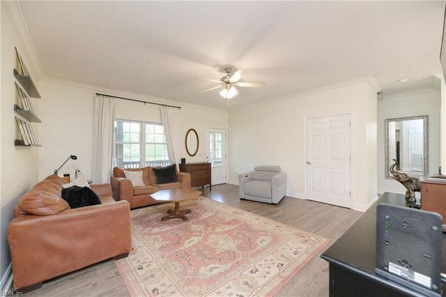 2920 Frying Pan Farm LN, Hayes, VA 23072