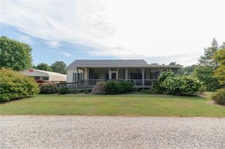 2920 Frying Pan Farm LN, Hayes, VA 23072