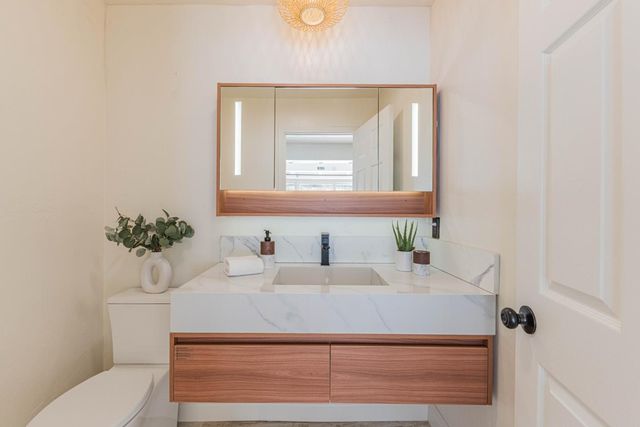 25949 Deer Run Lane, Salinas, CA 93908