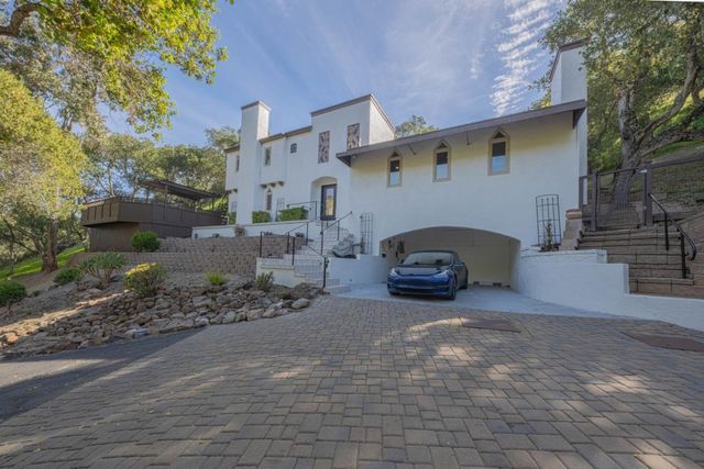 25949 Deer Run Lane, Salinas, CA 93908