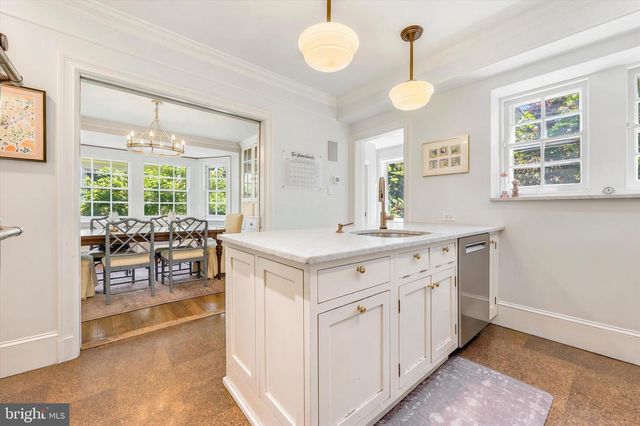 112 W SPRINGFIELD AVE, Philadelphia, PA 19118