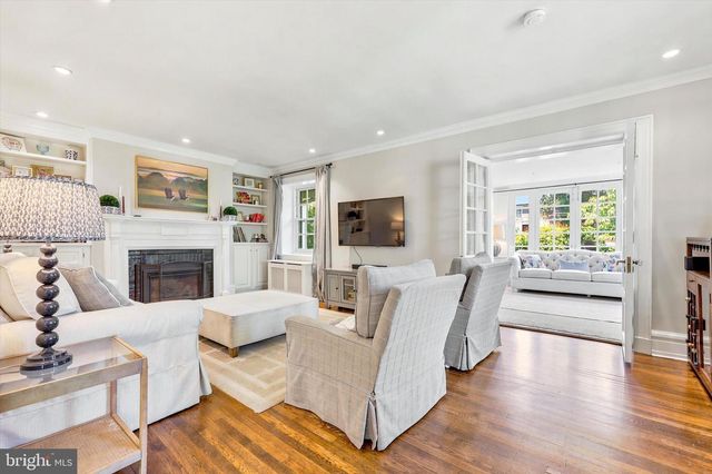 112 W SPRINGFIELD AVE, Philadelphia, PA 19118