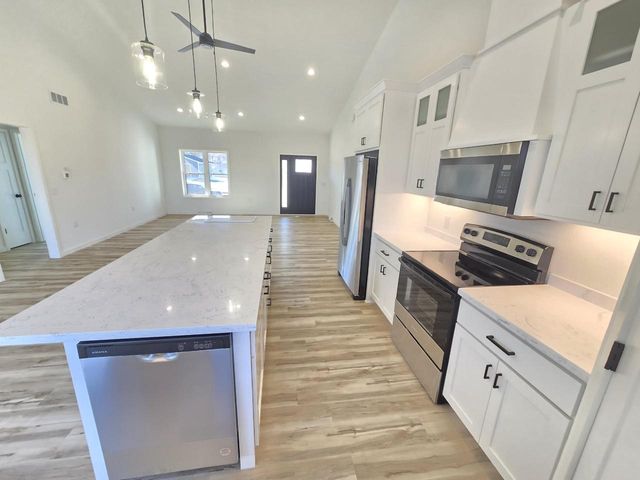 460 Hollander Street, Markesan, WI 53946