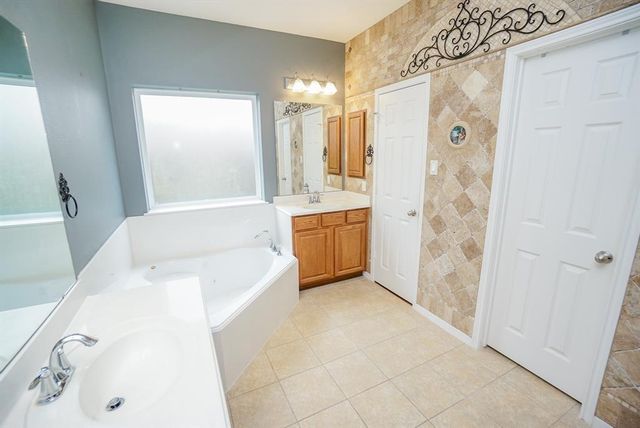 3211 London Lane, Missouri City, TX 77459