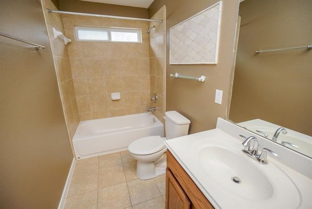 3211 London Lane, Missouri City, TX 77459