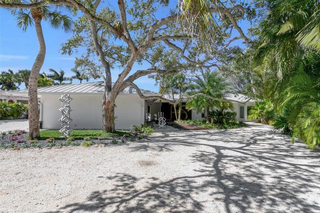 1306 S LAKE SHORE DRIVE, Sarasota, FL 34231