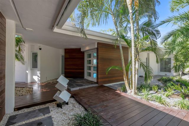 1306 S LAKE SHORE DRIVE, Sarasota, FL 34231